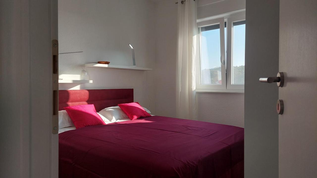 Apartment Vista Oasis With Pool And Terrace Trogir Buitenkant foto